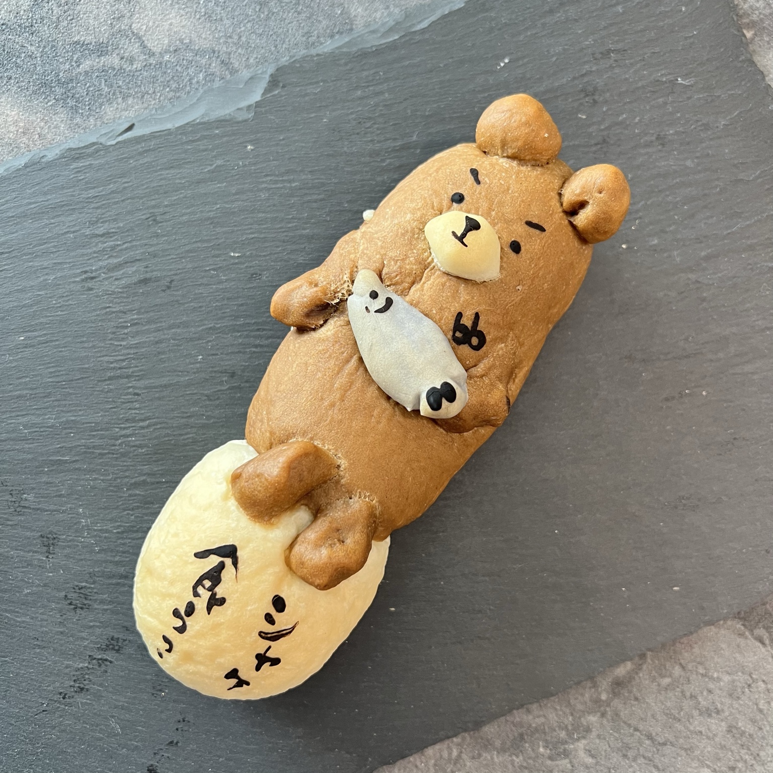 実物のヒグマパイセン カフェオレ味パン