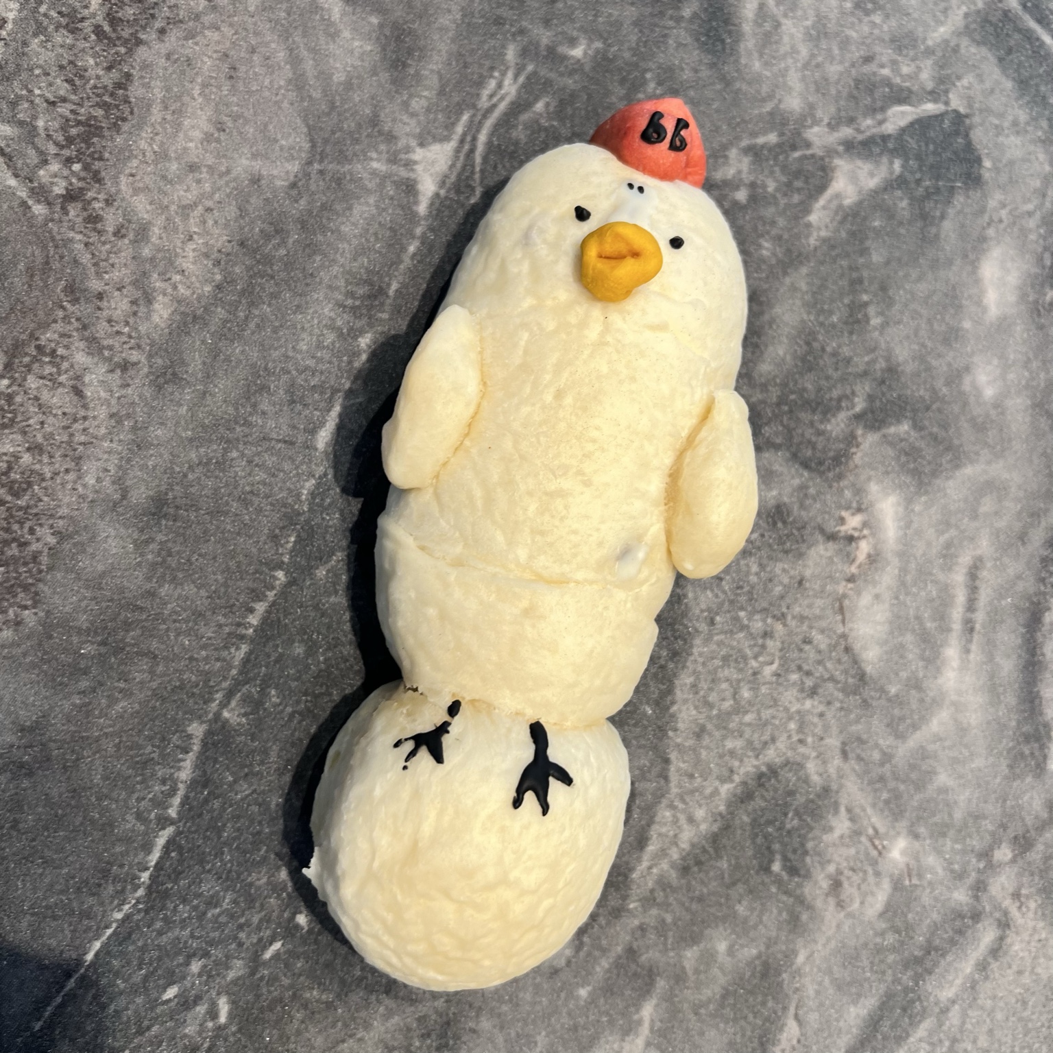 実物のチョコ鳥 テリチキマヨパン